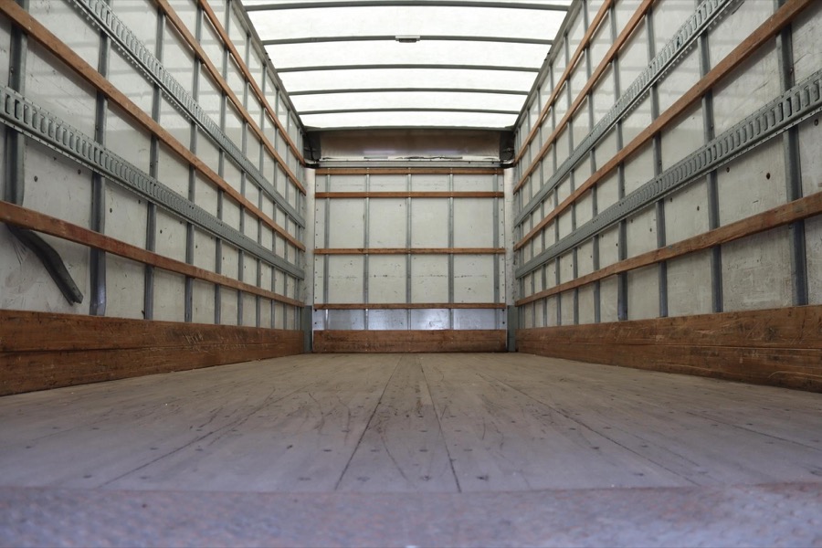 Lion 6 box truck cargo area